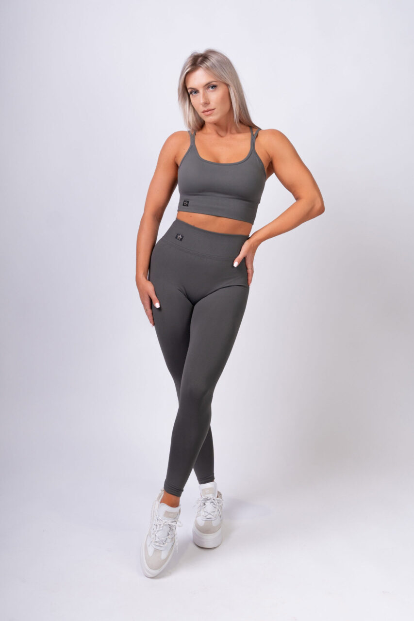 Top bezszwowy shape na ramiączkach szary - obrazek 2
